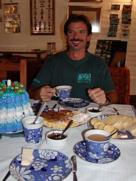 PuertoMadryn-Oct-2003-022-Pete-Desserts1