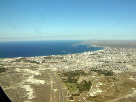 PuertoMadryn-Oct-2003-074-PuertoMadrynFromAIr1