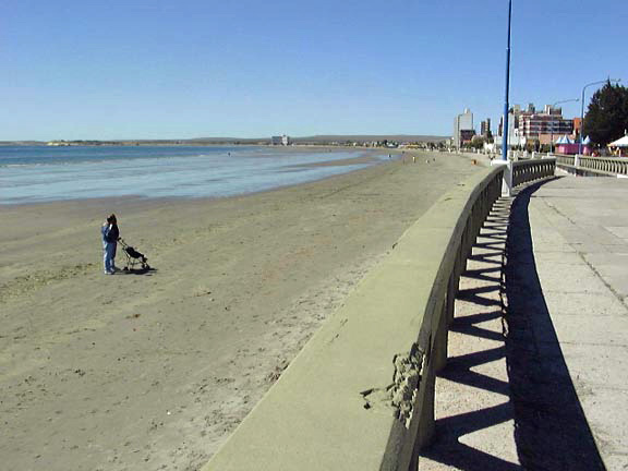 PuertoMadryn-Oct-2003-159-PuertoMadrynCoast1