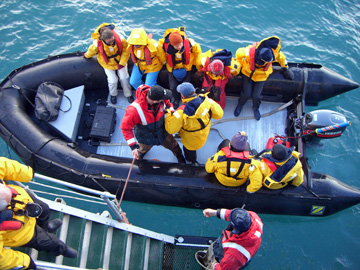 2008-Dec-SouthGeorgia-GoldHarbour-Pete-07