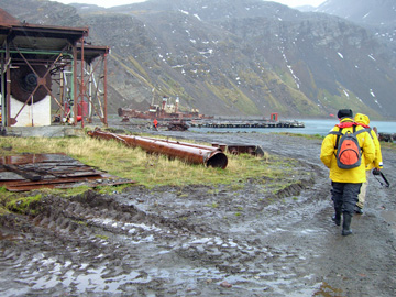 2008-Dec-SouthGeorgia-GrytvikenWhalingStation-Pete-19