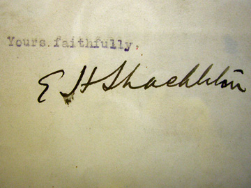 2008-Dec-SouthGeorgia-GrytvikenWhalingStation-Pete-25