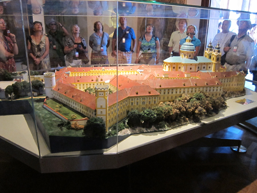 Amsterdam-Budapest-2013-chptr11-03