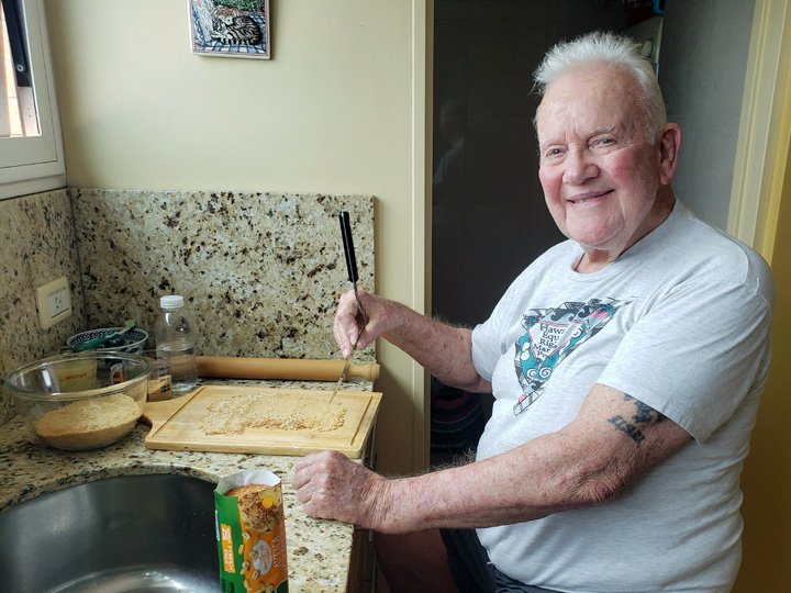 2022-11-19-DinnerWithFriends-02