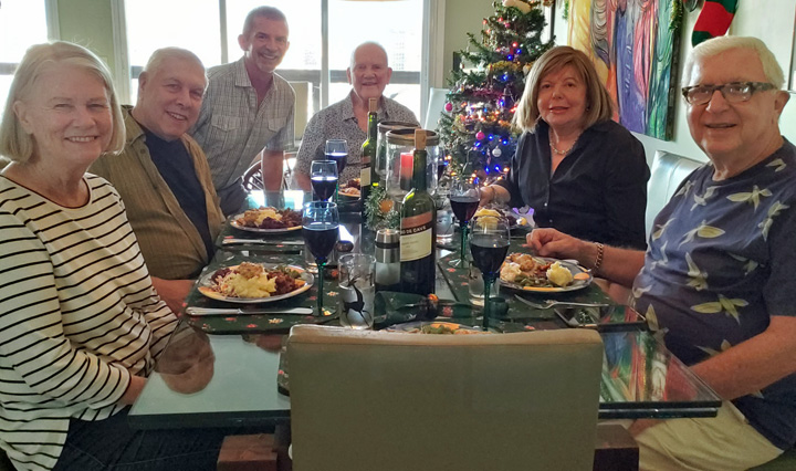 2023-12-16-HolidayDinner-02