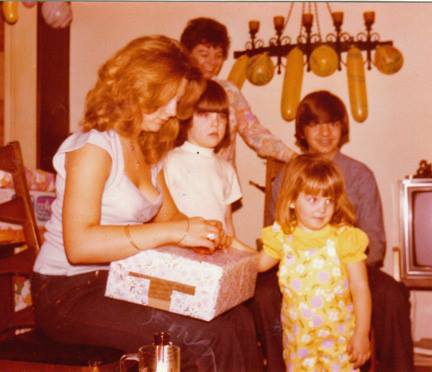 Sister Cindy, Mom in background, Pete and Nina - 1976