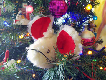 LolasFirstXmas-Dec-2018-11-Marker