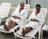 Mar-del-Plata-Apr-2003-10-Pete-Ron-in-Robes-button