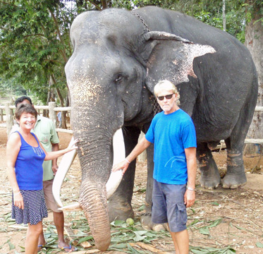 2009-03-02-SriLanka-elephant orphanage-Tour with Joseph151-crop
