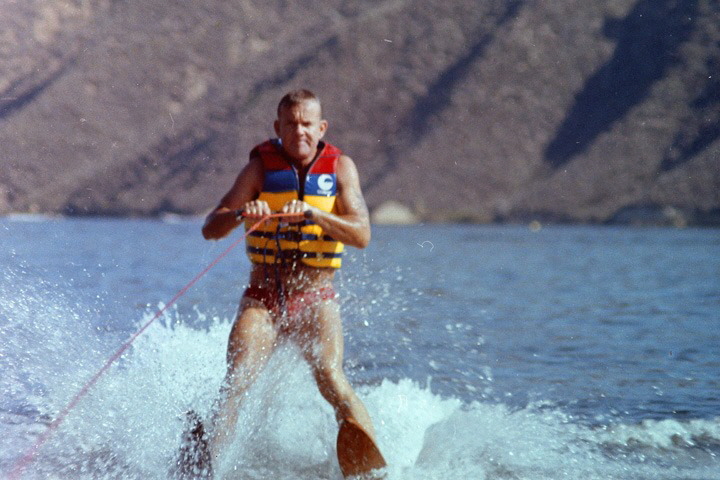 1983-ron